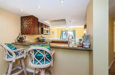 325 Woods Landing Trail Oldsmar FL 34677