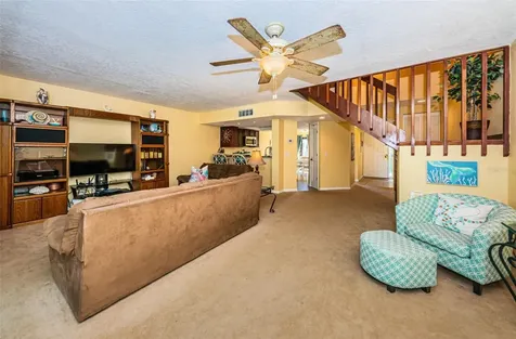 325 Woods Landing Trail Oldsmar FL 34677