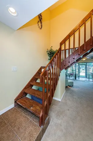 325 Woods Landing Trail Oldsmar FL 34677