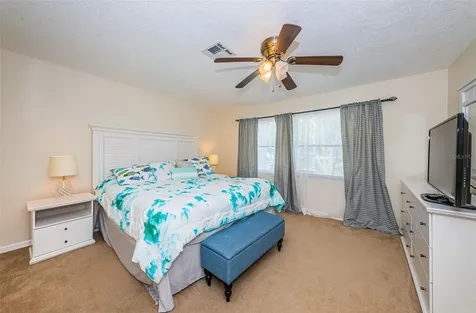 325 Woods Landing Trail Oldsmar FL 34677