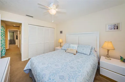 325 Woods Landing Trail Oldsmar FL 34677