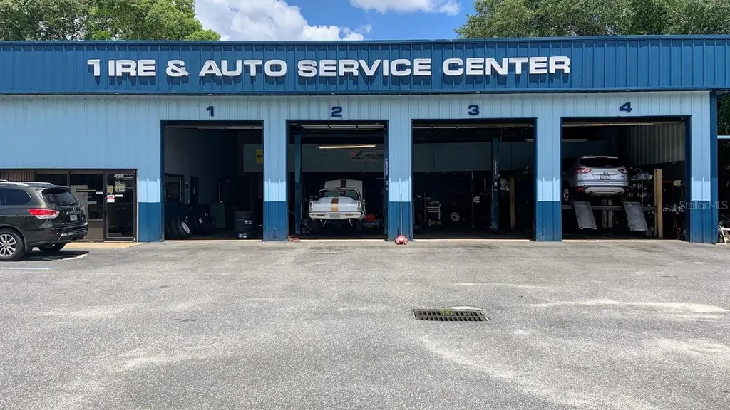 217 S Us Highway 441 Lady Lake FL 32159