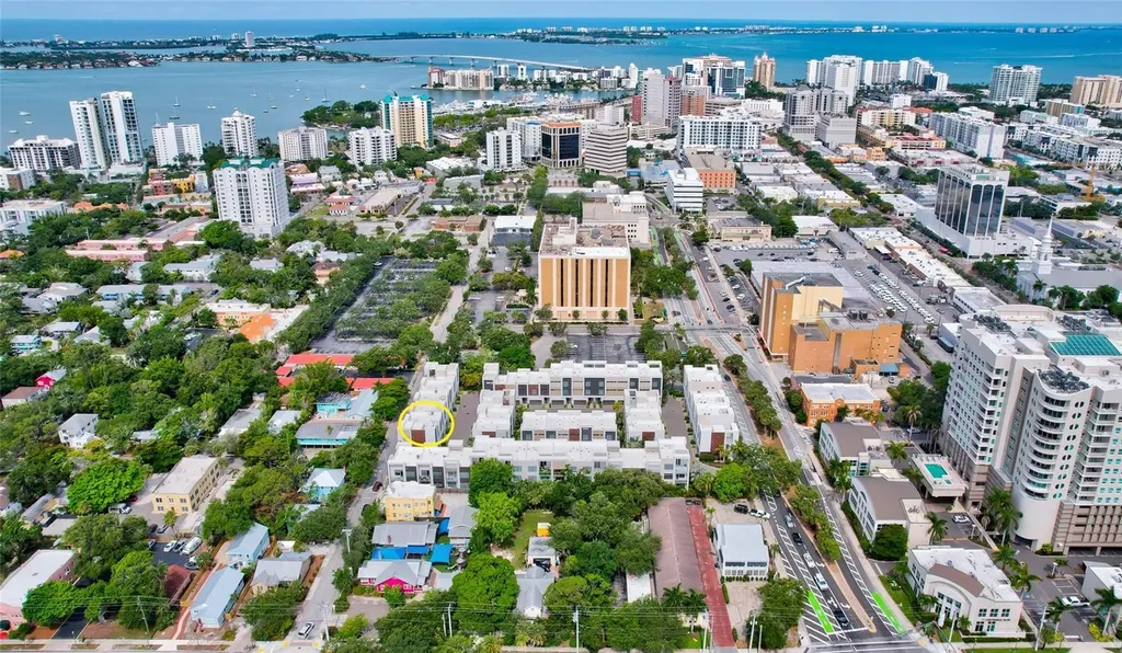 233 Cosmopolitan Court Sarasota FL 34236