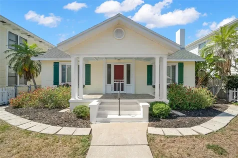 1026 18th Avenue N St Petersburg FL 33704