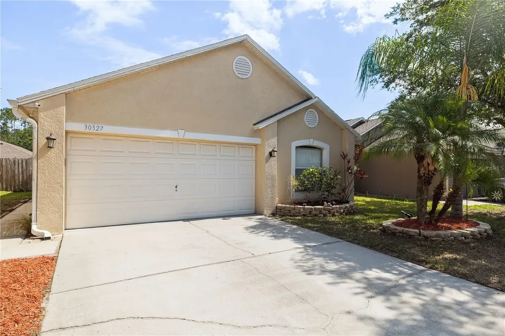 30327 Birdhouse Drive Wesley Chapel FL 33545