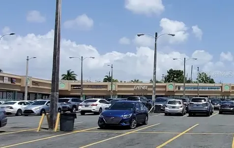 Forest Hills Pr-167 Int. Cll-15 Bayamon PR 00959