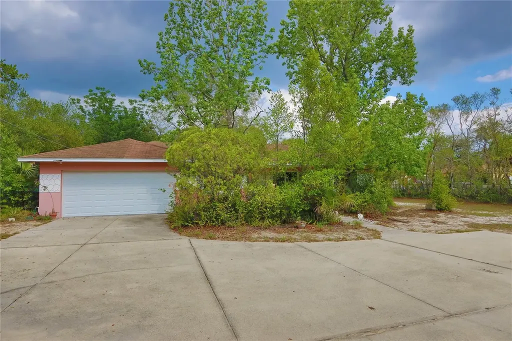 10413 N Pawnee Avenue Tampa FL 33617