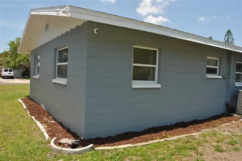 3271 36th Street N St Petersburg FL 33713