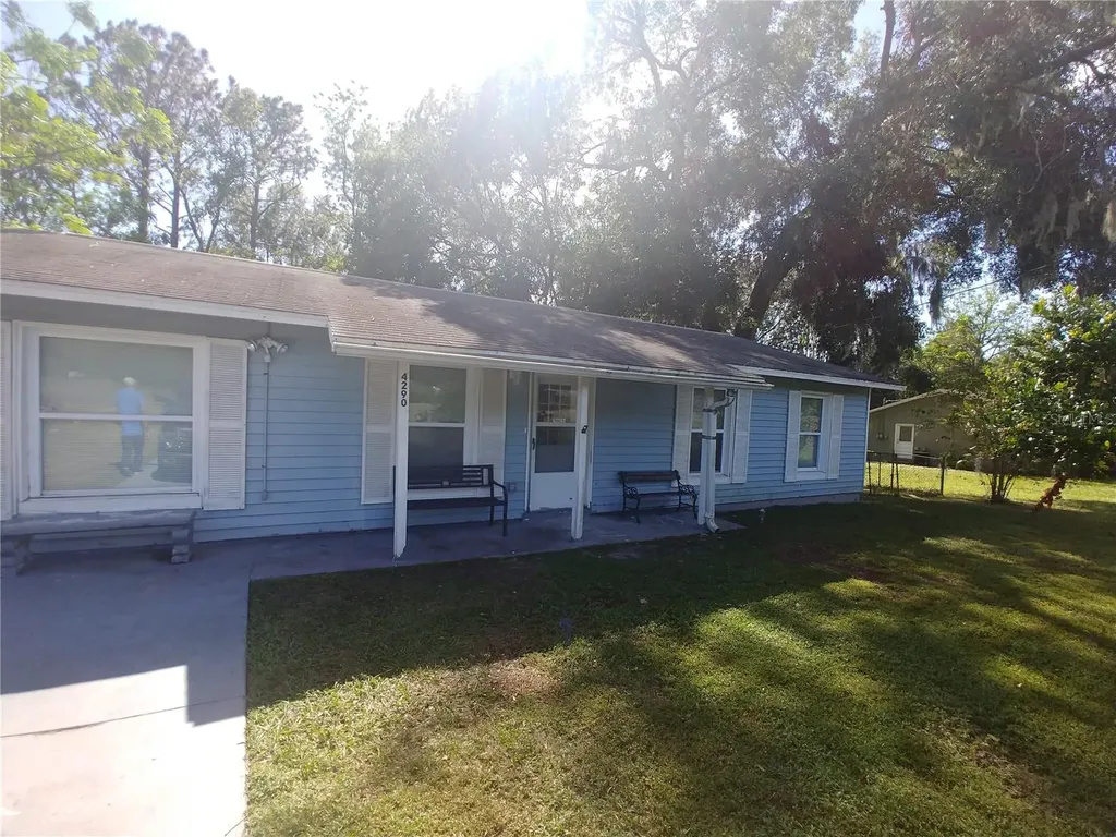 4290 SE County Highway 484 Belleview FL 34420
