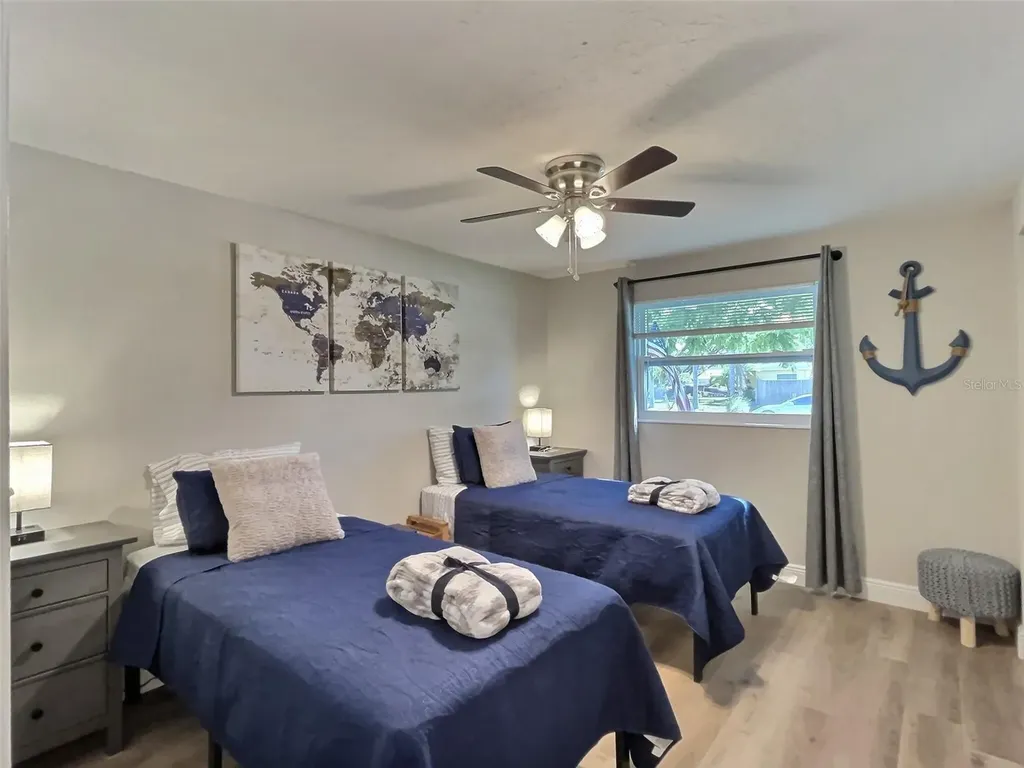 4658 Maceachen Boulevard Sarasota FL 34233