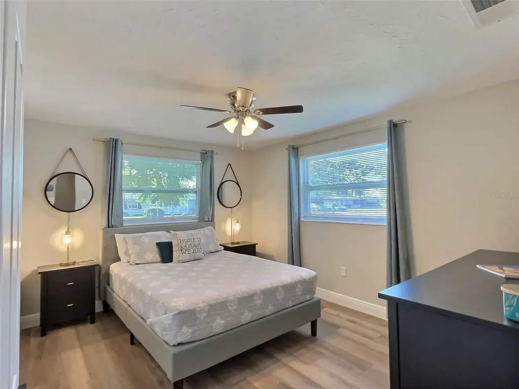 4658 Maceachen Boulevard Sarasota FL 34233