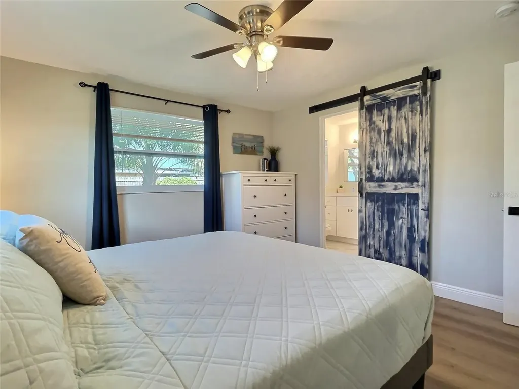 4658 Maceachen Boulevard Sarasota FL 34233