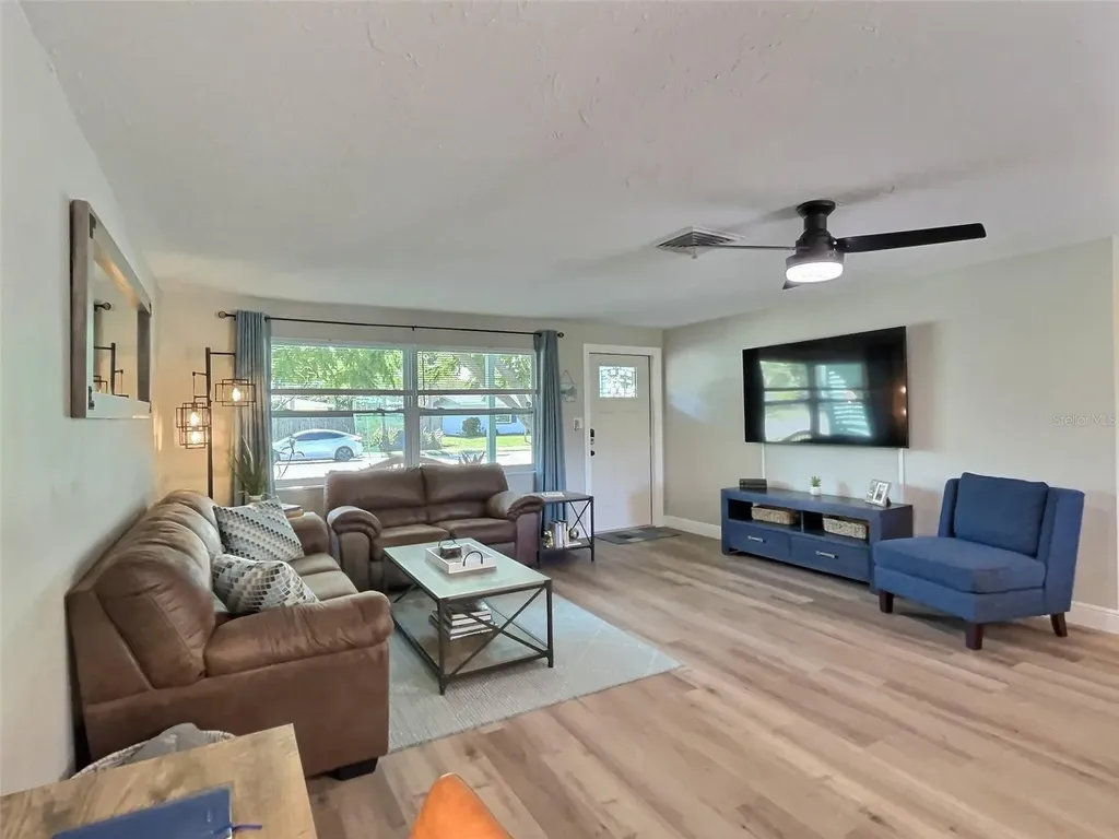 4658 Maceachen Boulevard Sarasota FL 34233