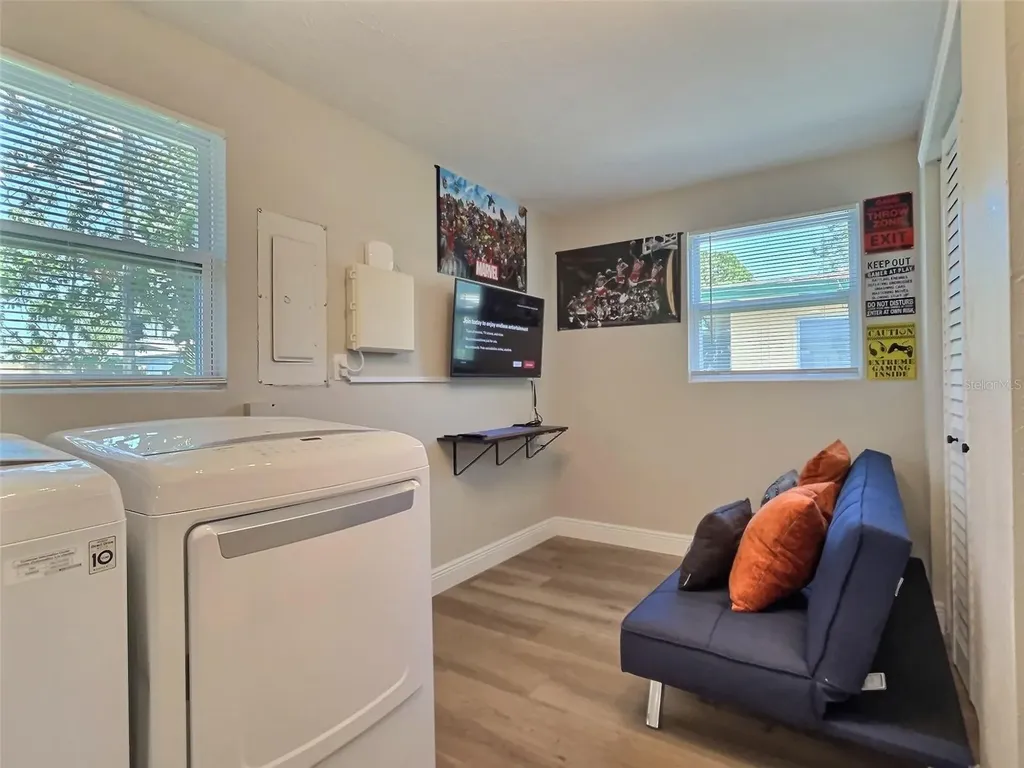 4658 Maceachen Boulevard Sarasota FL 34233