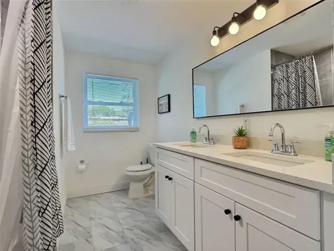 4658 Maceachen Boulevard Sarasota FL 34233