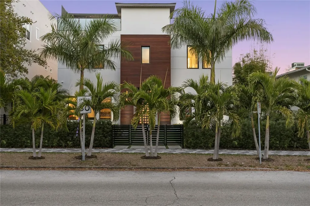 103 5th Avenue N St Petersburg FL 33701