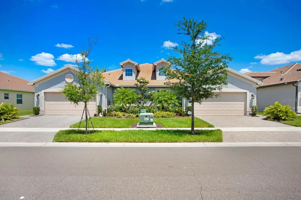 4737 Avila Lakes Drive Wimauma FL 33598