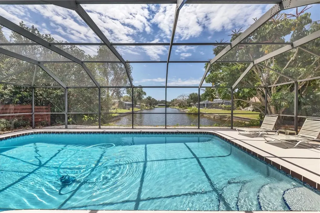 3924 Helene Street Sarasota FL 34233