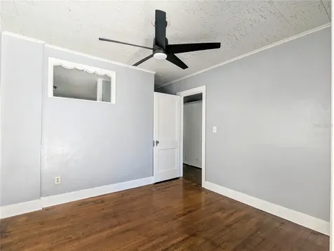 442 30th Avenue N St Petersburg FL 33704