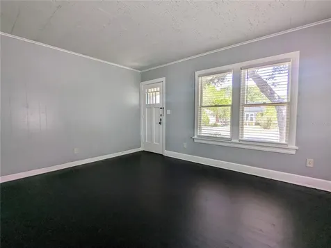 442 30th Avenue N St Petersburg FL 33704