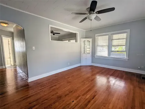 442 30th Avenue N St Petersburg FL 33704