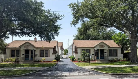 442 30th Avenue N St Petersburg FL 33704