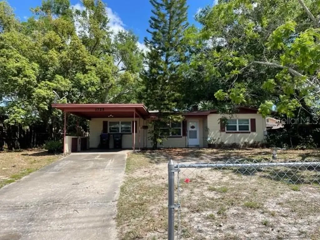 1725 Kingsland Avenue Orlando FL 32808