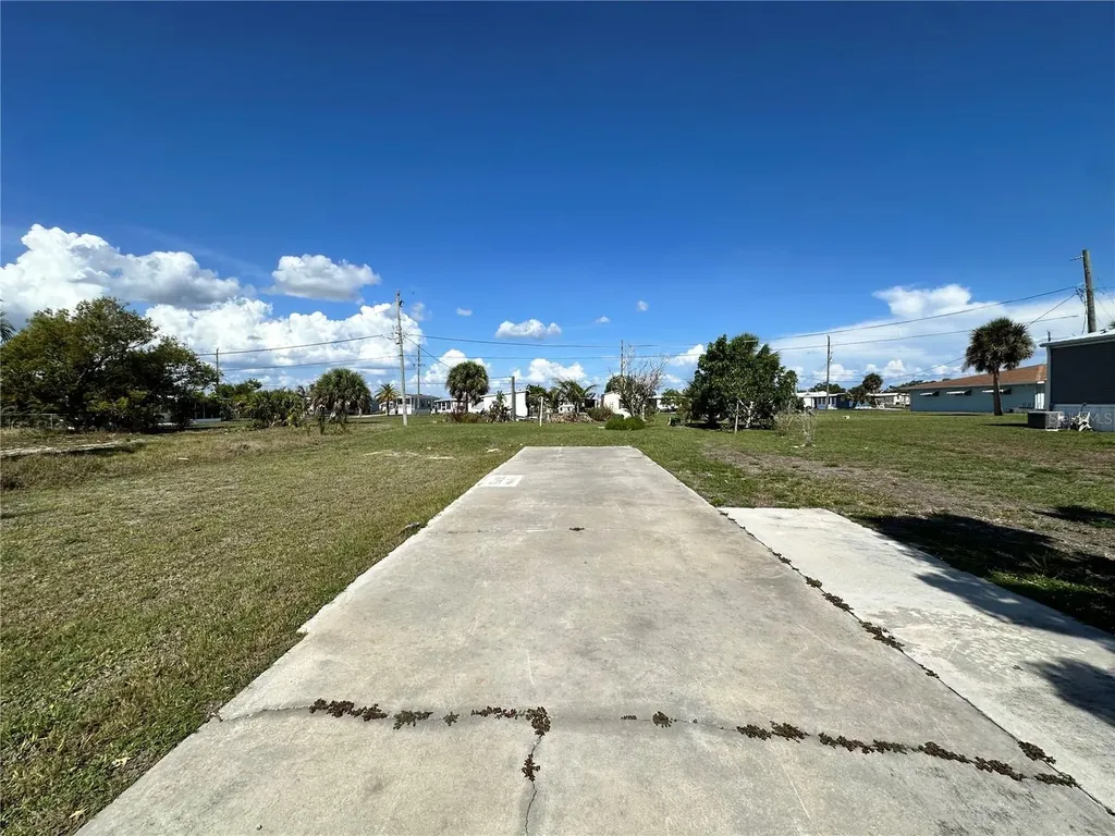 1427 Seagull Drive Englewood FL 34224