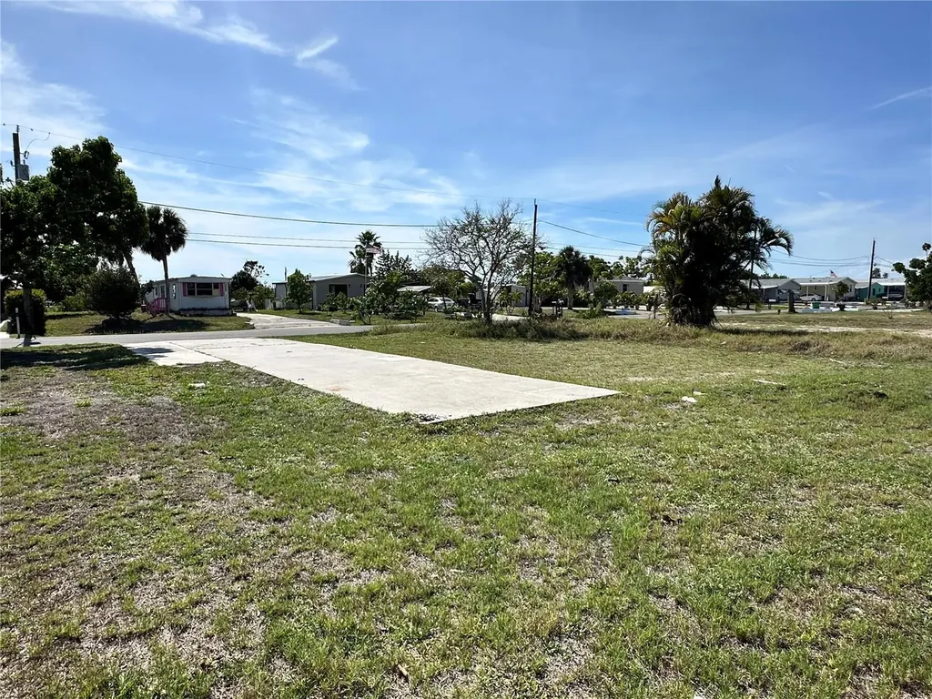 1427 Seagull Drive Englewood FL 34224