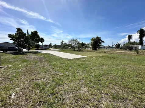 1427 Seagull Drive Englewood FL 34224