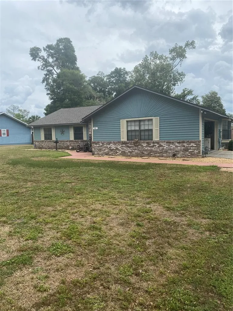 703 NE 46th Court Ocala FL 34470