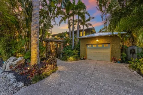 208 75th Street Holmes Beach FL 34217