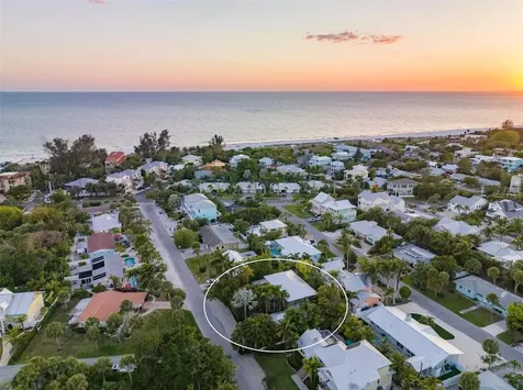 208 75th Street Holmes Beach FL 34217
