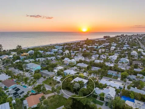 208 75th Street Holmes Beach FL 34217