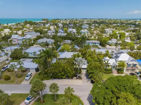 208 75th Street Holmes Beach FL 34217