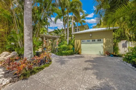 208 75th Street Holmes Beach FL 34217