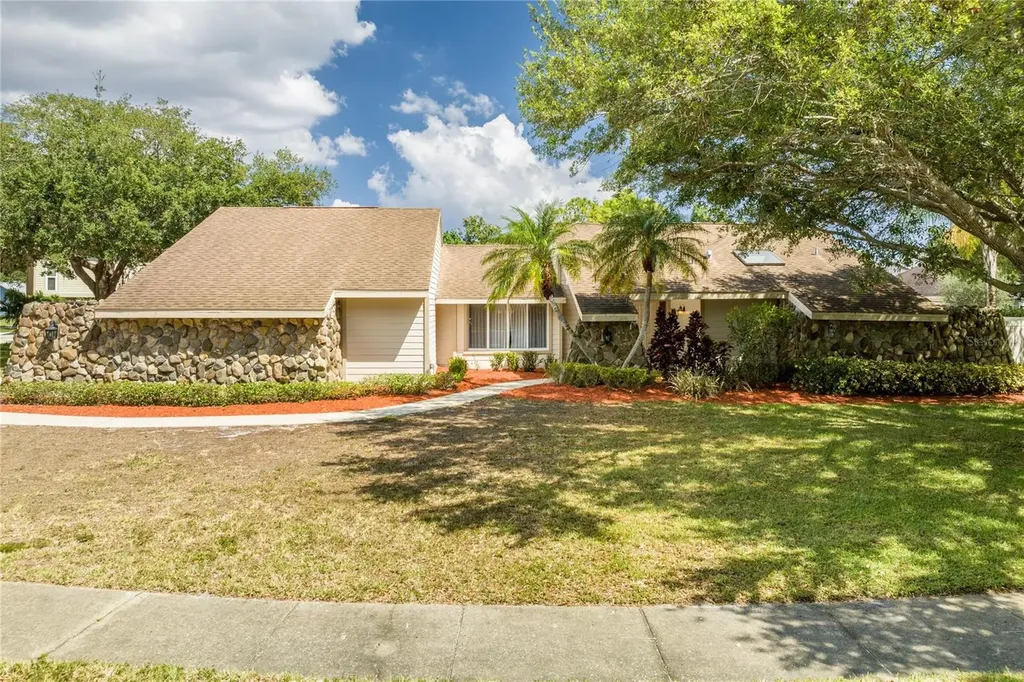 8660 Maidstone Court Seminole FL 33777