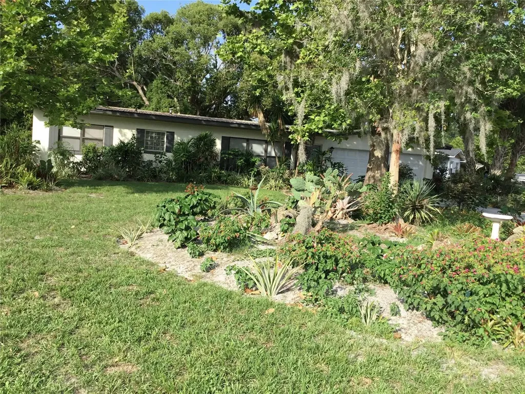290 Triplet Lake Drive Casselberry FL 32707