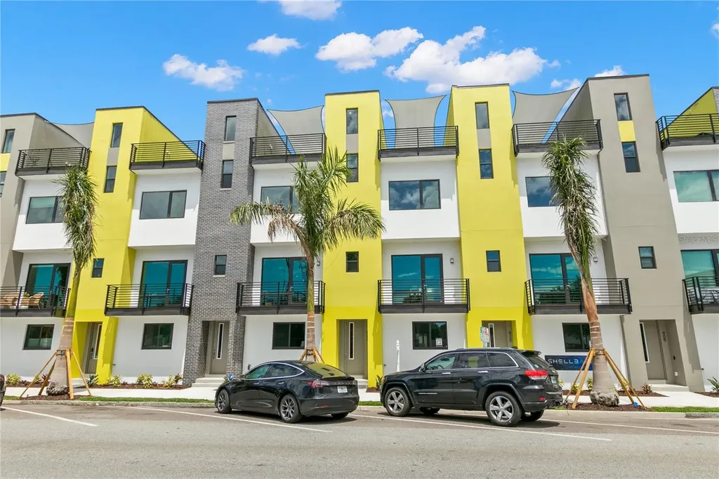 917 Arlington Avenue N St Petersburg FL 33705