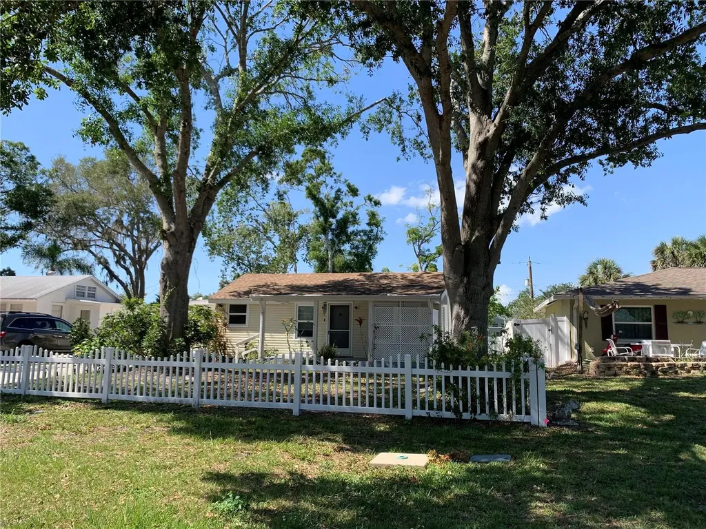 1025 Groveland Avenue Venice FL 34285