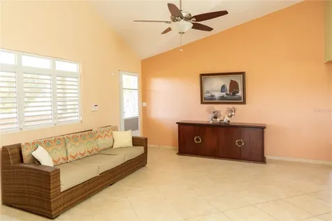 D-7 Carr. 201 Vieques PR 00765