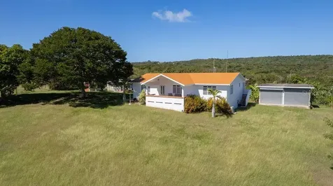D-7 Carr. 201 Vieques PR 00765