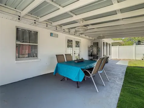 426 1st Avenue NE Largo FL 33770
