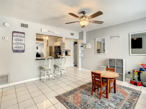 426 1st Avenue NE Largo FL 33770