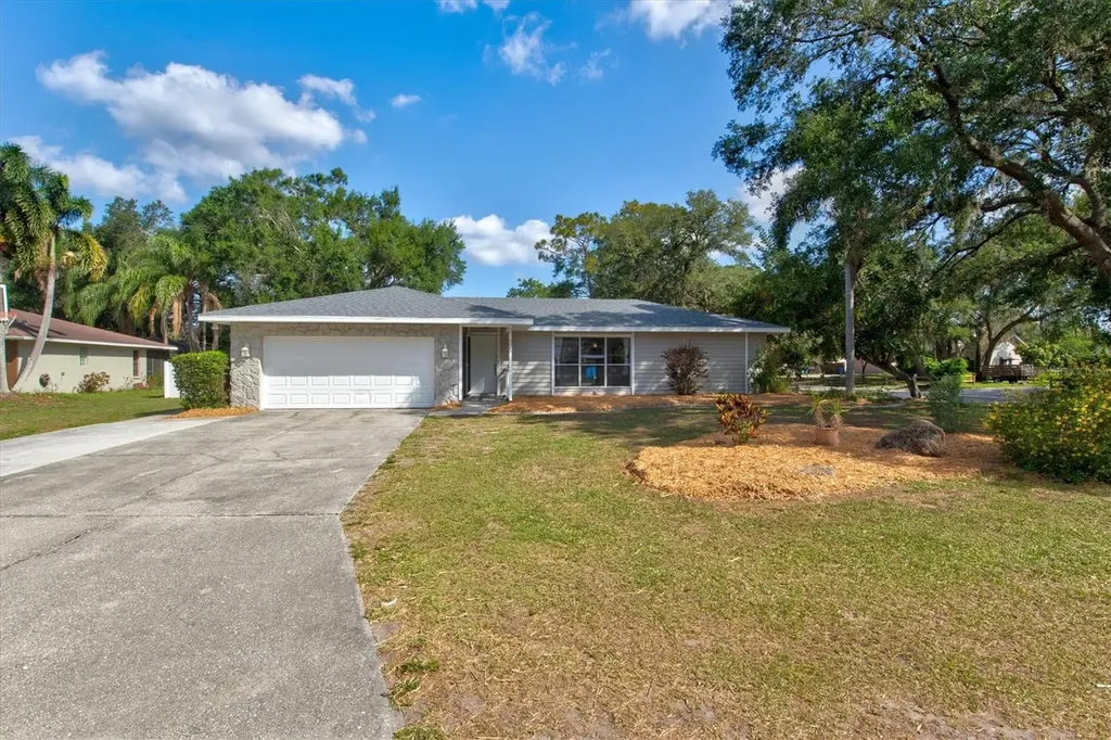 9010 61st Avenue Drive E Bradenton FL 34202