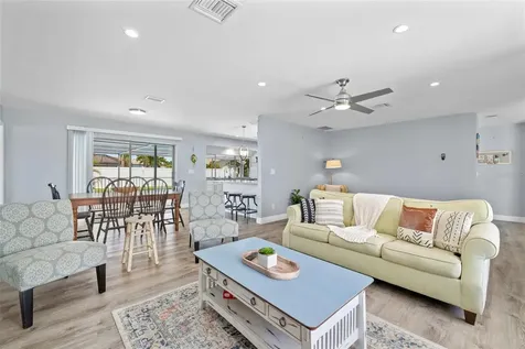 901 SE 35th Terrace Cape Coral FL 33904