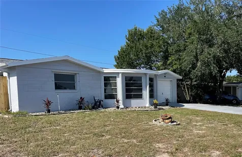 4934 Colonnade Avenue Holiday FL 34690