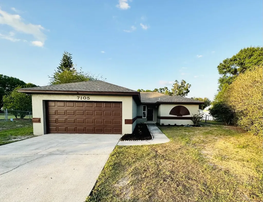 7105 Pebble Pass Loop Lakeland FL 33810