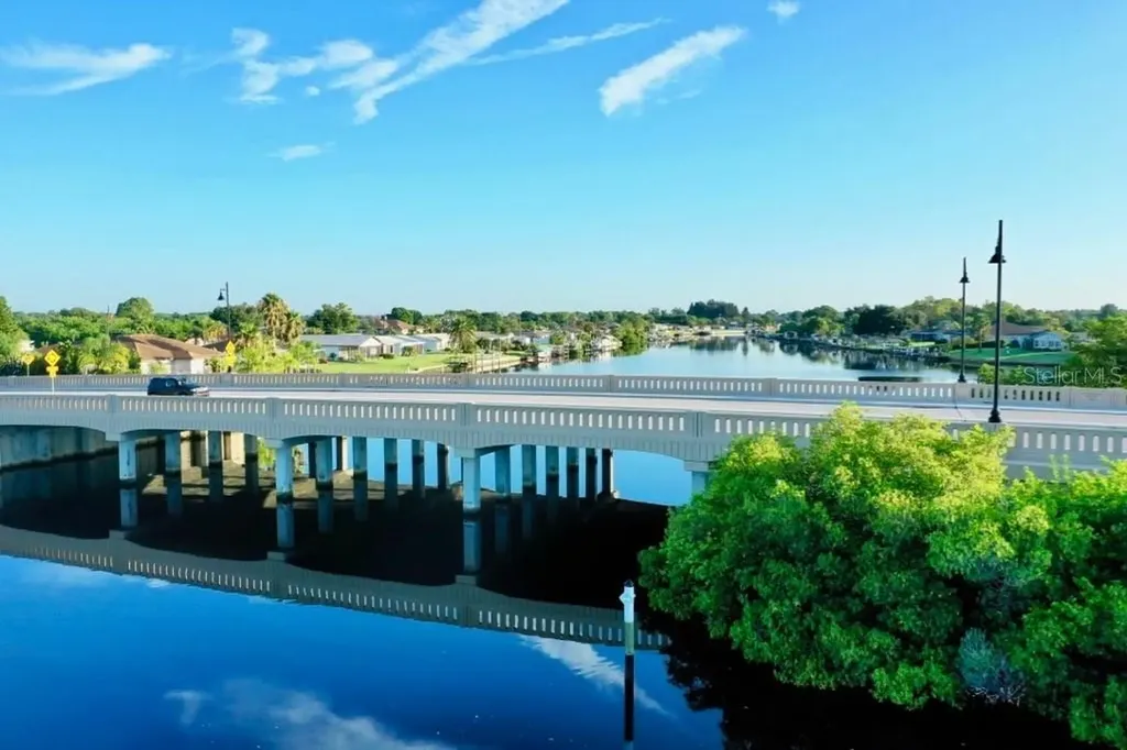 138 Easton Drive NW Port Charlotte FL 33952