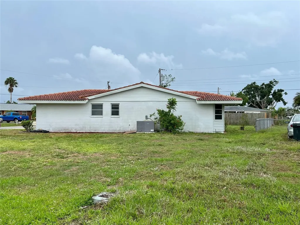 138 Easton Drive NW Port Charlotte FL 33952